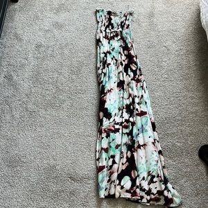 Really pretty strapless maxi dress